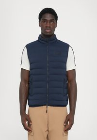 Жилет Жилет