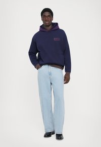 Спортивная толстовка Спортивная толстовка