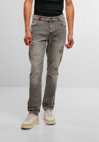 Узкие джинсы Узкие джинсы