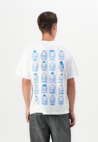 Футболка Футболка