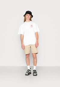 Футболка Футболка