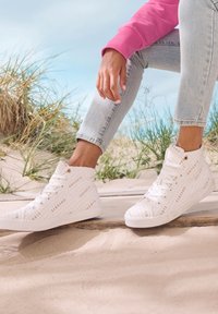 Высокие кеды Высокие кеды