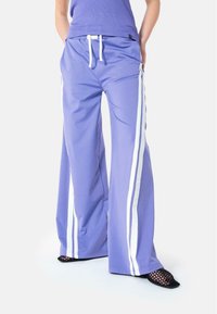 Спортивные штаны Спортивные штаны