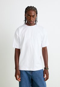 Футболка Футболка