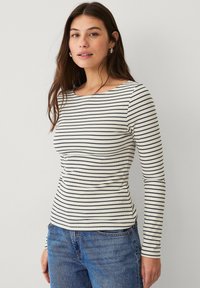 Лонгслив Лонгслив