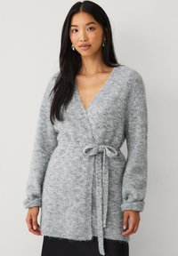 Пуловер Пуловер