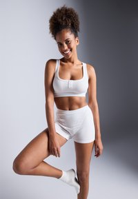 Спортивный бюстгальтер Спортивный бюстгальтер