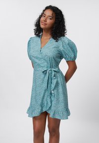 Короткое платье Короткое платье