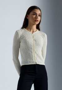 Вязаная кофта Вязаная кофта