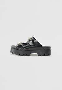 Шлепанцы Шлепанцы