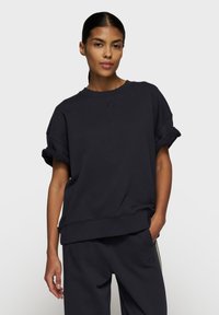 Футболка Футболка