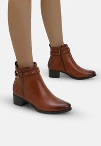 Ковбойские сапоги Ковбойские сапоги