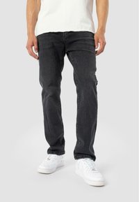 Прямые джинсы Прямые джинсы