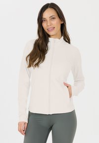 Спортивная куртка Спортивная куртка