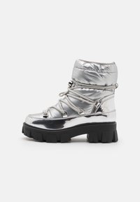 Ботинки на шнуровке Ботинки на шнуровке