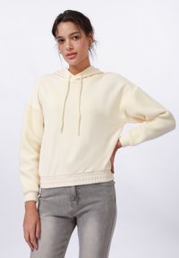 Пуловер с капюшоном Пуловер с капюшоном