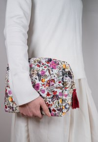 Косметичка Косметичка