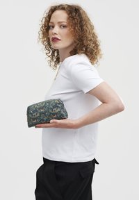 Косметичка Косметичка