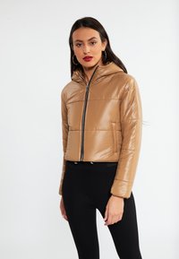 Короткая куртка Короткая куртка