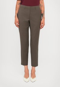 Узкие брюки Узкие брюки