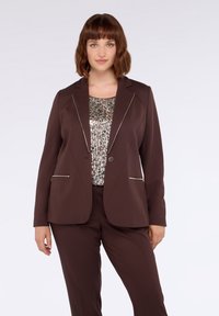 Блейзер Блейзер