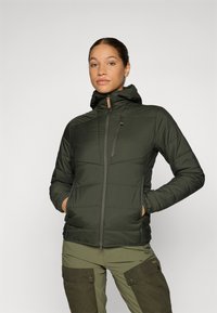 Спортивная куртка Спортивная куртка