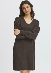 Вязаное платье Вязаное платье