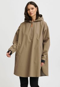 Короткое пальто Короткое пальто