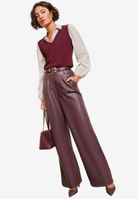 Пуловер Пуловер