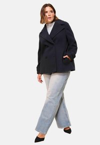 Тренч Тренч