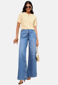 Вязаная кофта Вязаная кофта