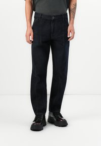 Прямые джинсы Прямые джинсы