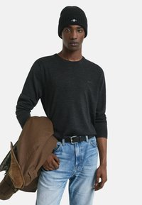 Пуловер Пуловер