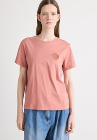 Футболка Футболка