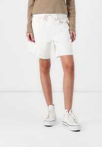 Шорты Шорты