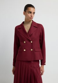 Блейзер Блейзер