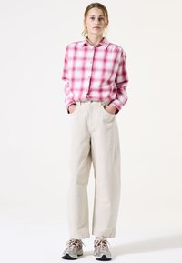 Джинсы Джинсы