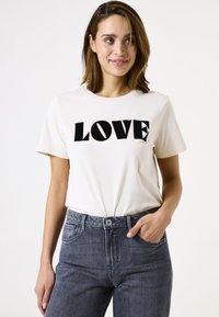 Футболка Футболка