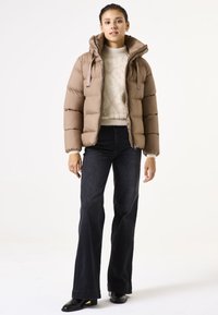 Зимняя куртка Зимняя куртка