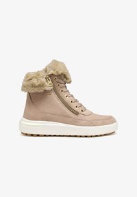 Полусапожки на платформе Полусапожки на платформе