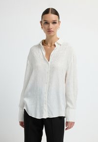 Блузка-рубашка Блузка-рубашка