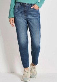 Узкие джинсы Узкие джинсы