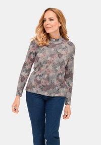 Пуловер Пуловер