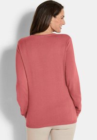 Пуловер Пуловер