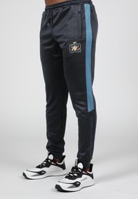 Спортивные штаны Спортивные штаны