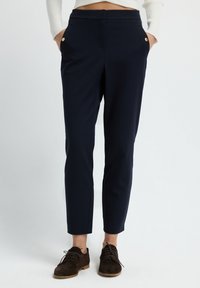 Узкие брюки Узкие брюки