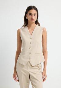 Жилет Жилет