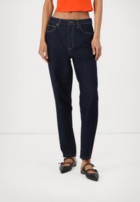 Джинсы Джинсы