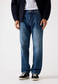 Прямые джинсы Прямые джинсы