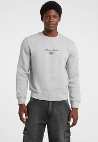 Толстовка Толстовка